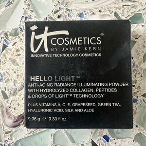 Hello Light - the OG anti-aging radiance illuminating powder from IT Cosmetics